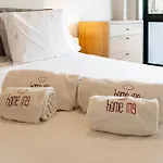 Top-floor 2br Terrace *
