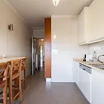 Top-floor 2br Terrace *