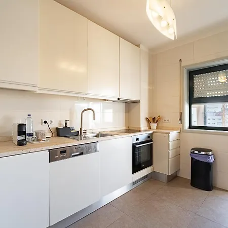 Top-floor 2br Terrace